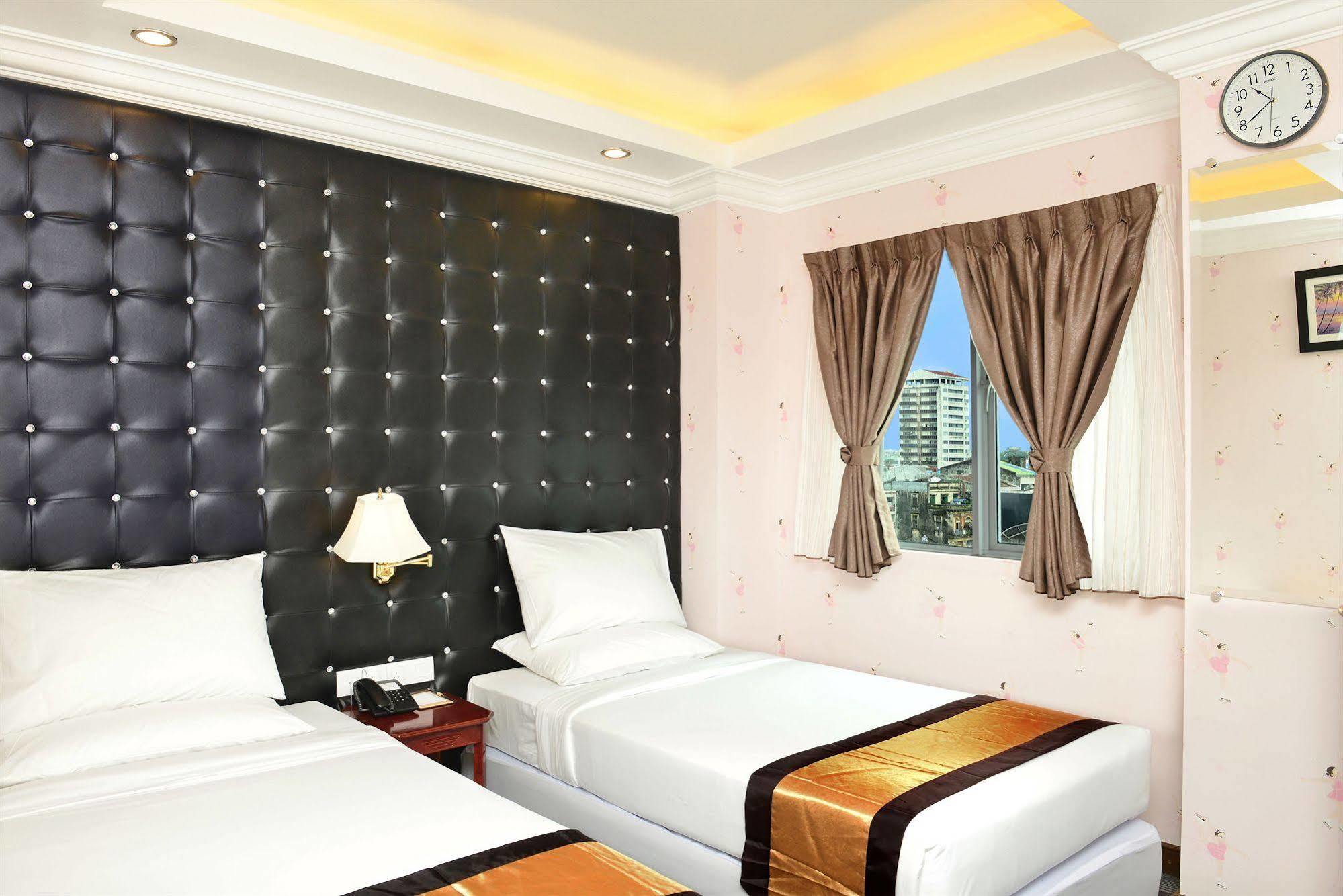 Hotel Grand United - 21St Downtown Rangun Kültér fotó
