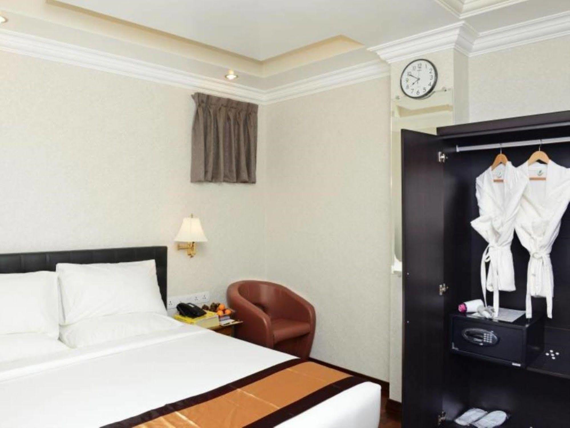 Hotel Grand United - 21St Downtown Rangun Kültér fotó