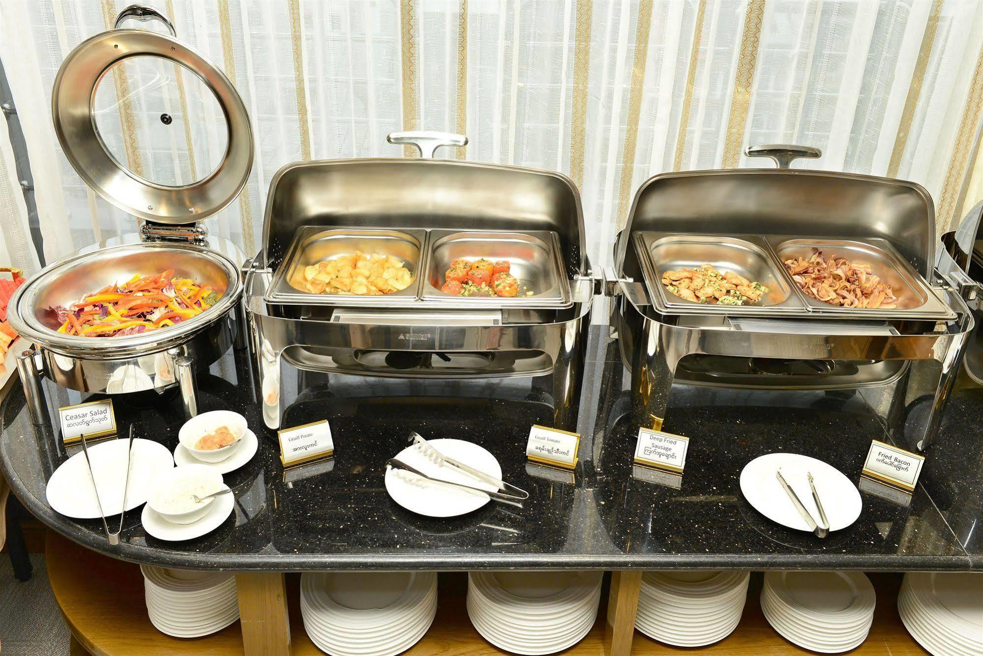 Hotel Grand United - 21St Downtown Rangun Kültér fotó