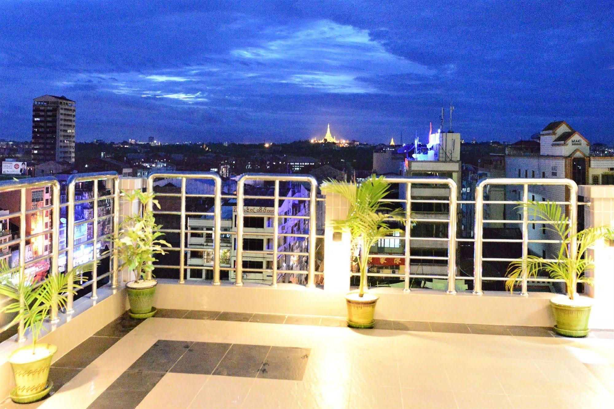 Hotel Grand United - 21St Downtown Rangun Kültér fotó